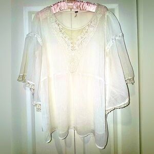 Free People Sheer Lace Boho Blouse with crocheted trim. Cream Size L. VGUC